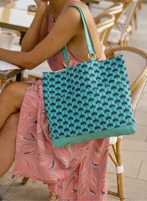 Elaine Tote