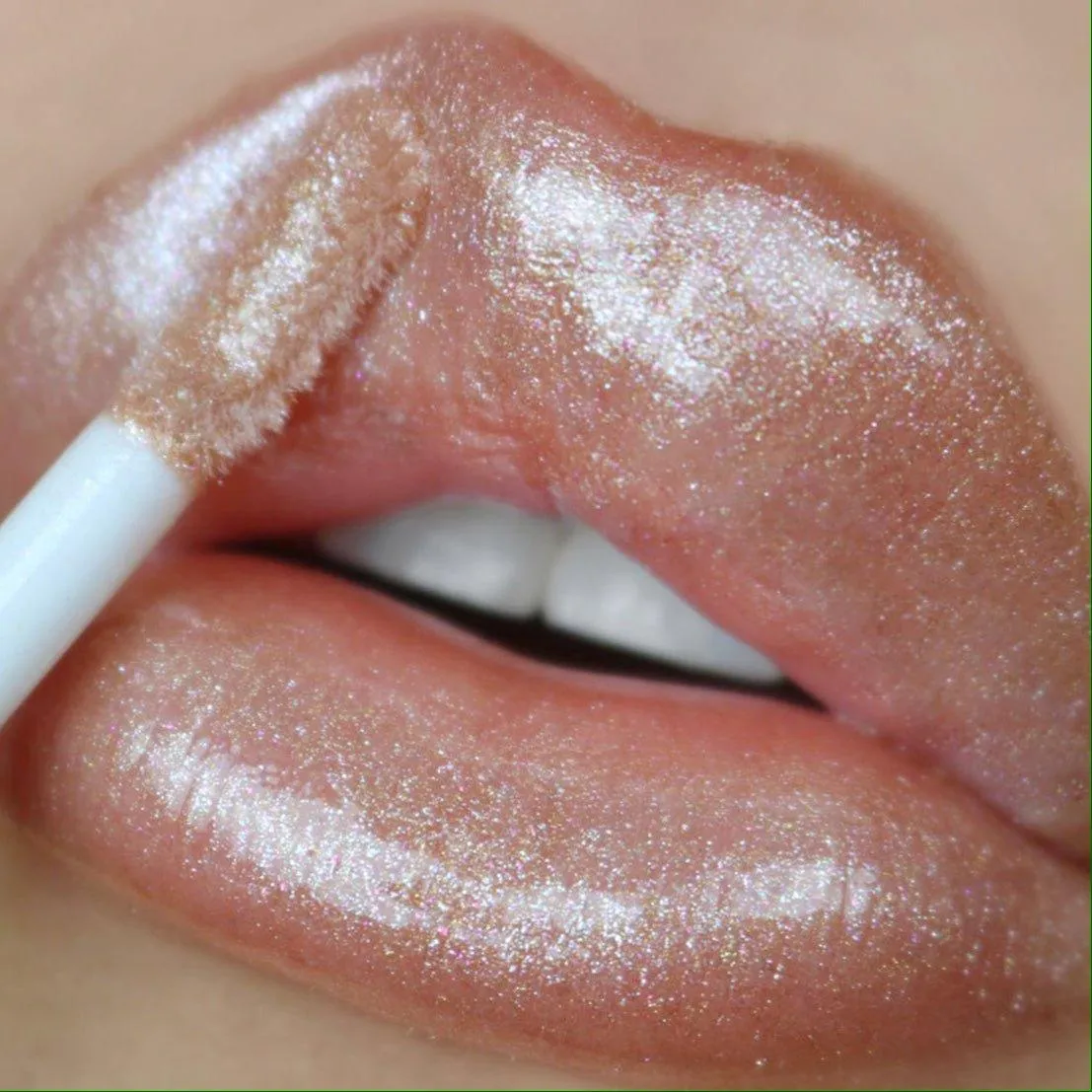 Ultra Dazzle Lipgloss