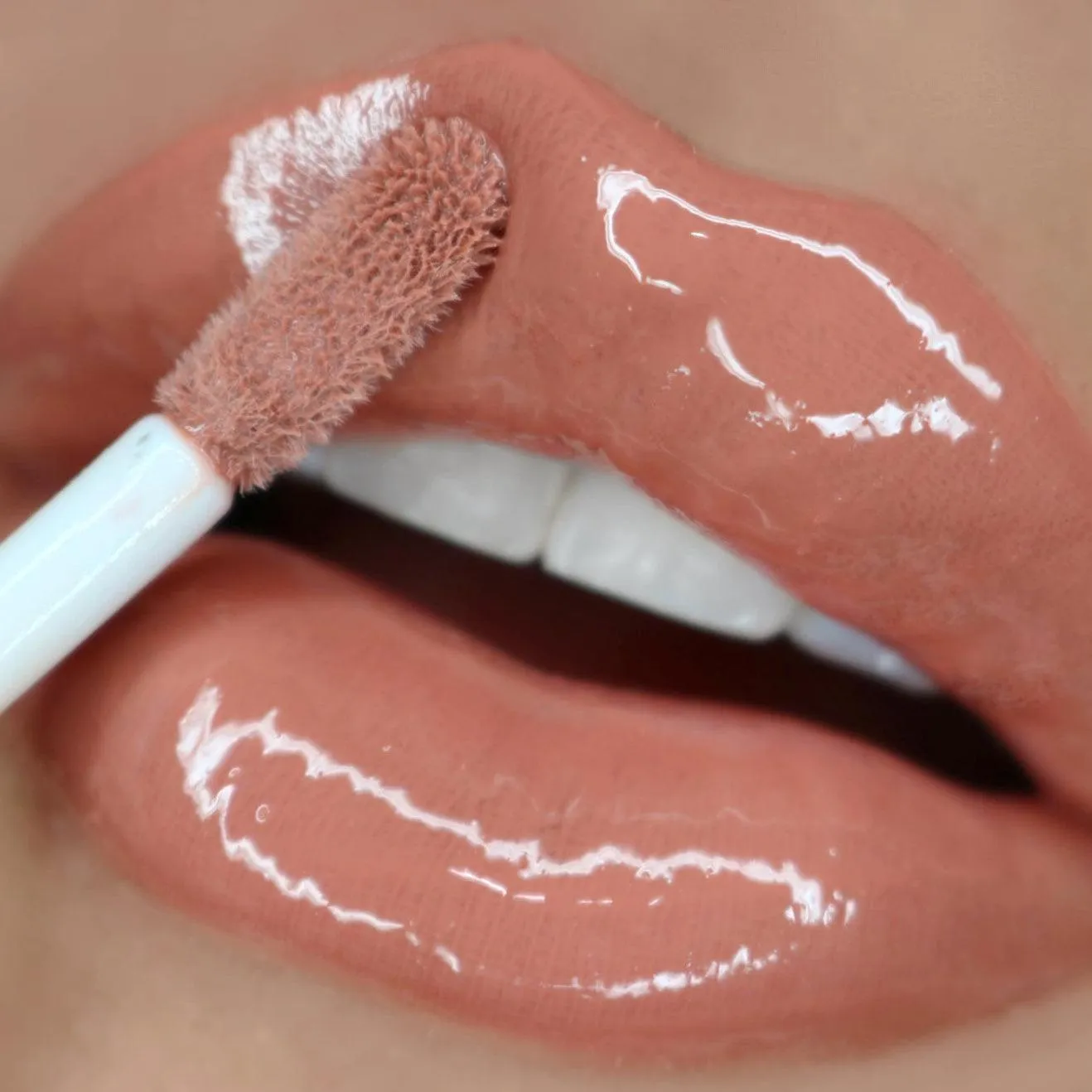 Ultra Dazzle Lipgloss